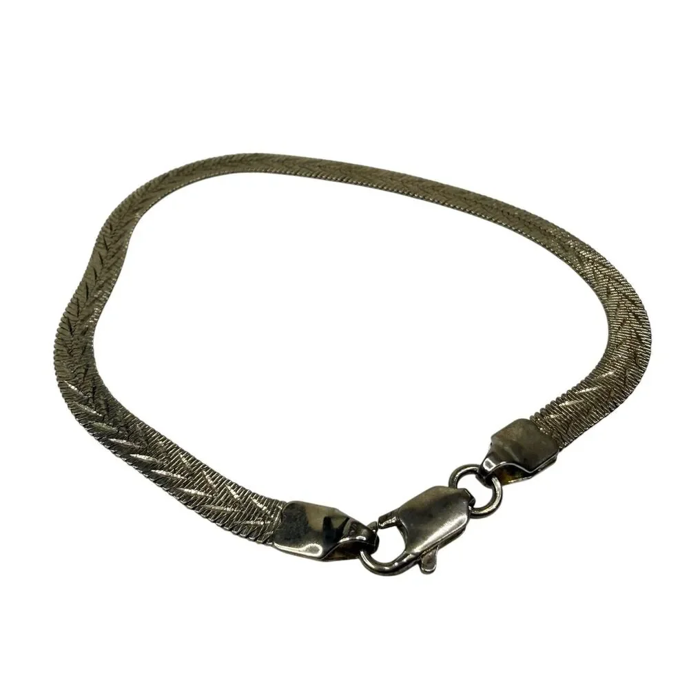 Silver Tone Chevron Herringbone Chain Bracelet Minimalist Fashion Jewelry 7.25